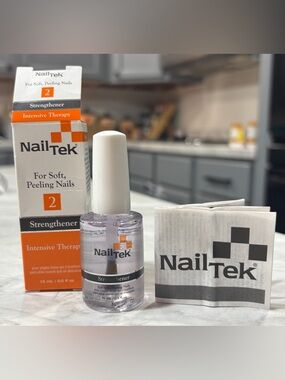 NailTek: Strengthener Step 2 Intensive Therapy - For Soft Peeling Nails